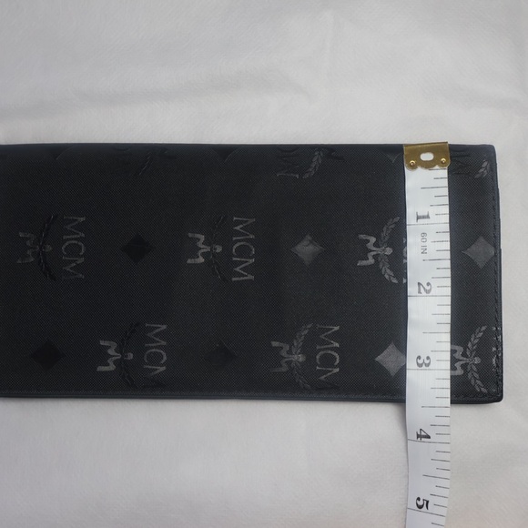 MCM Long Bifold Wallet - Picture 16 of 16